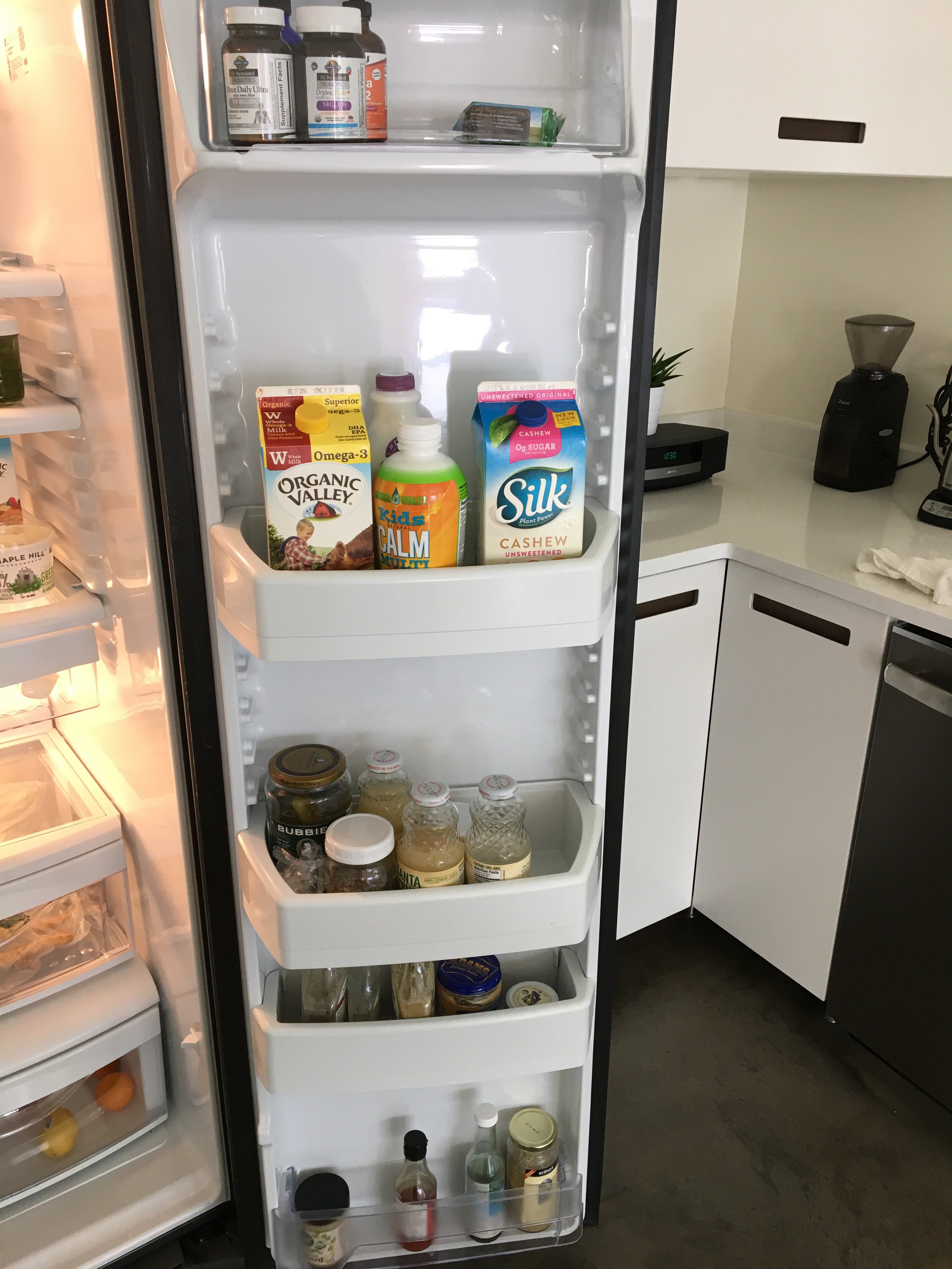 https://minimalwellness.com/kitchen/fridge/