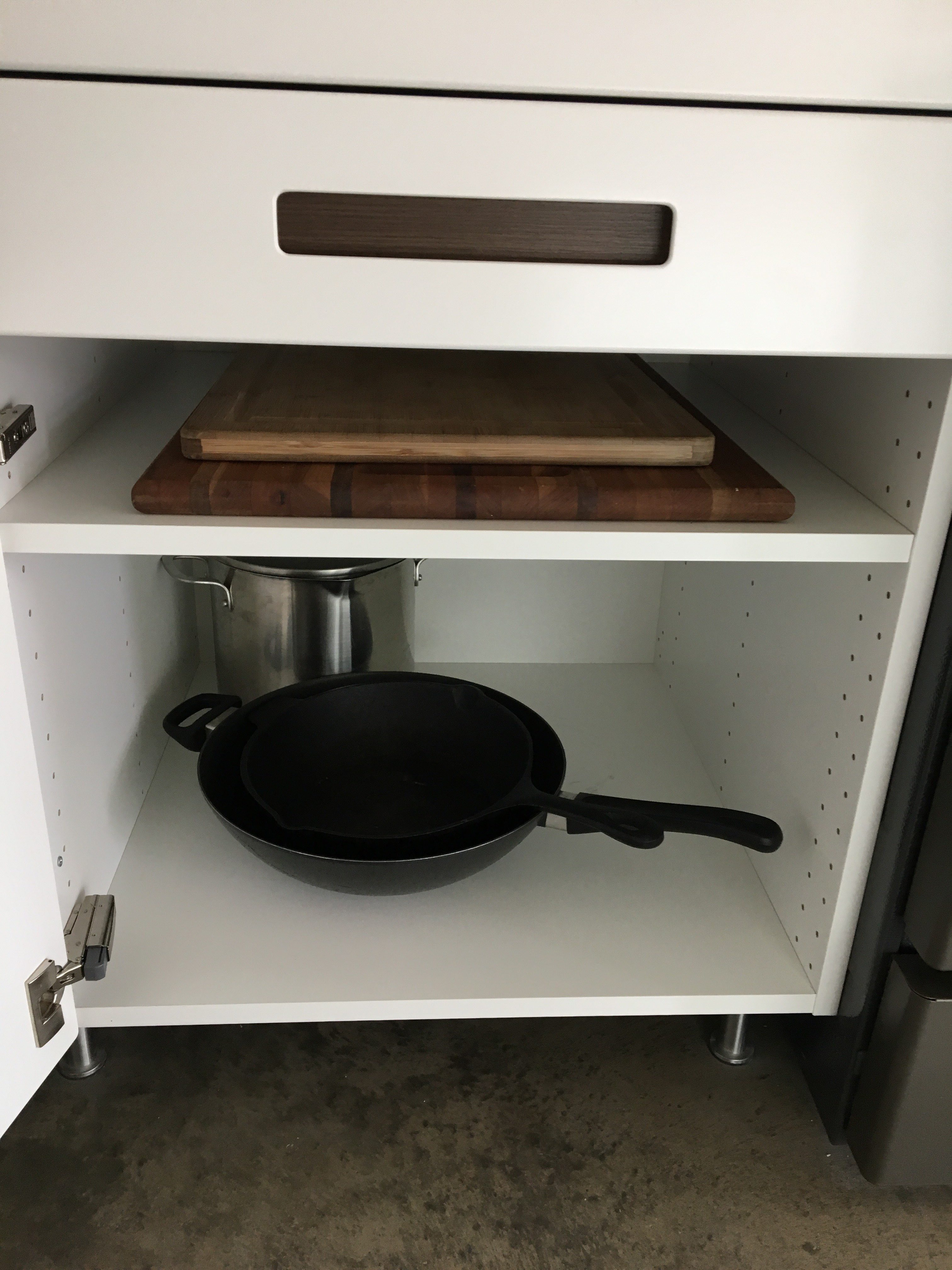 https://minimalwellness.com/kitchen/wok-cutting-boards/